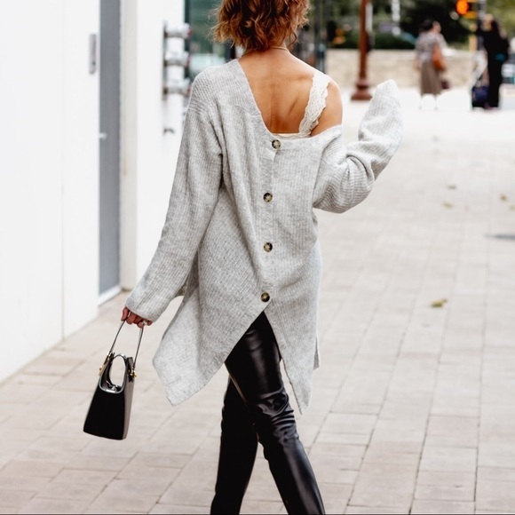 J. Crew Point Sur Gray Heathered Open Button Back Oversized V-Neck Sweater - Picture 7 of 7